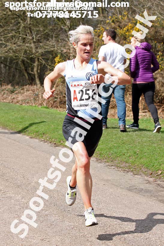 Senior womens 6 Stage Relay, ERRA 12 and 6 Stage Relays, Sutton Coldfield. Photo: David T. Hewitson/Sports for All Pics